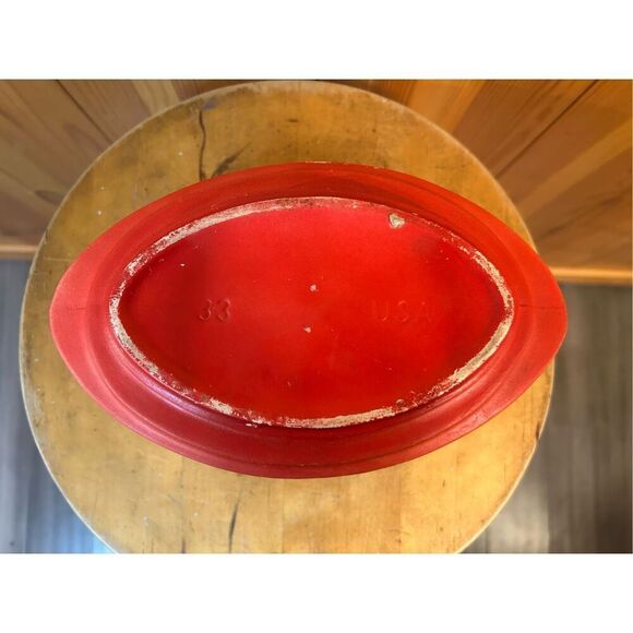 Mid-century planter red oval raised design made in the USA (8868) - Picture 6 of 10